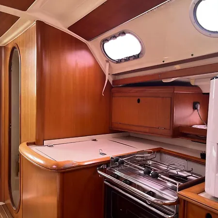 Biao Boat * 孔迪镇