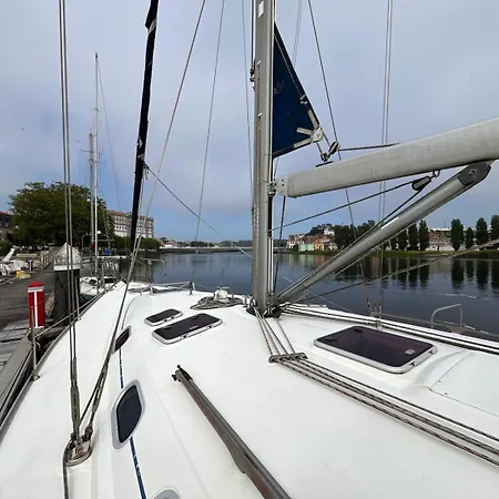 Biao Boat Hotel na wodzie *