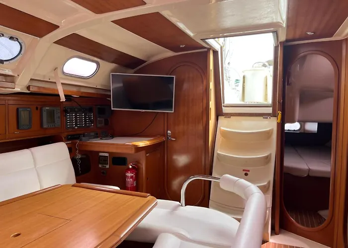 Biao Boat 보트호텔 빌다도콘데