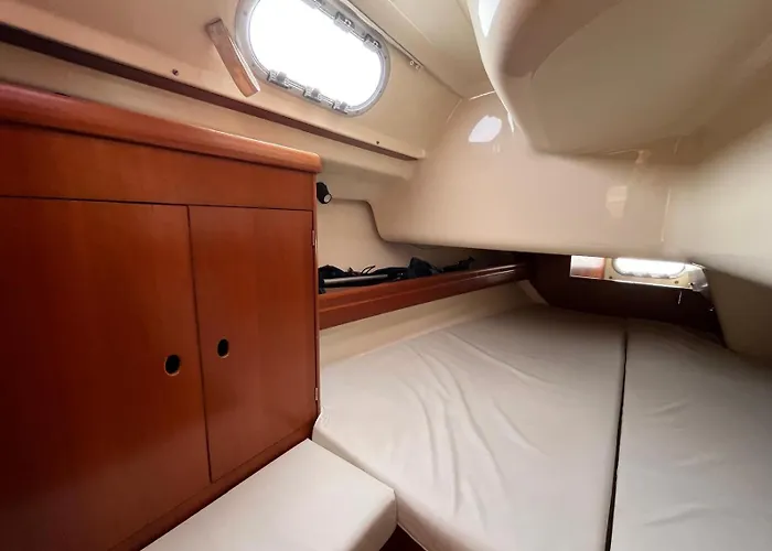 Biao Boat 보트호텔 *